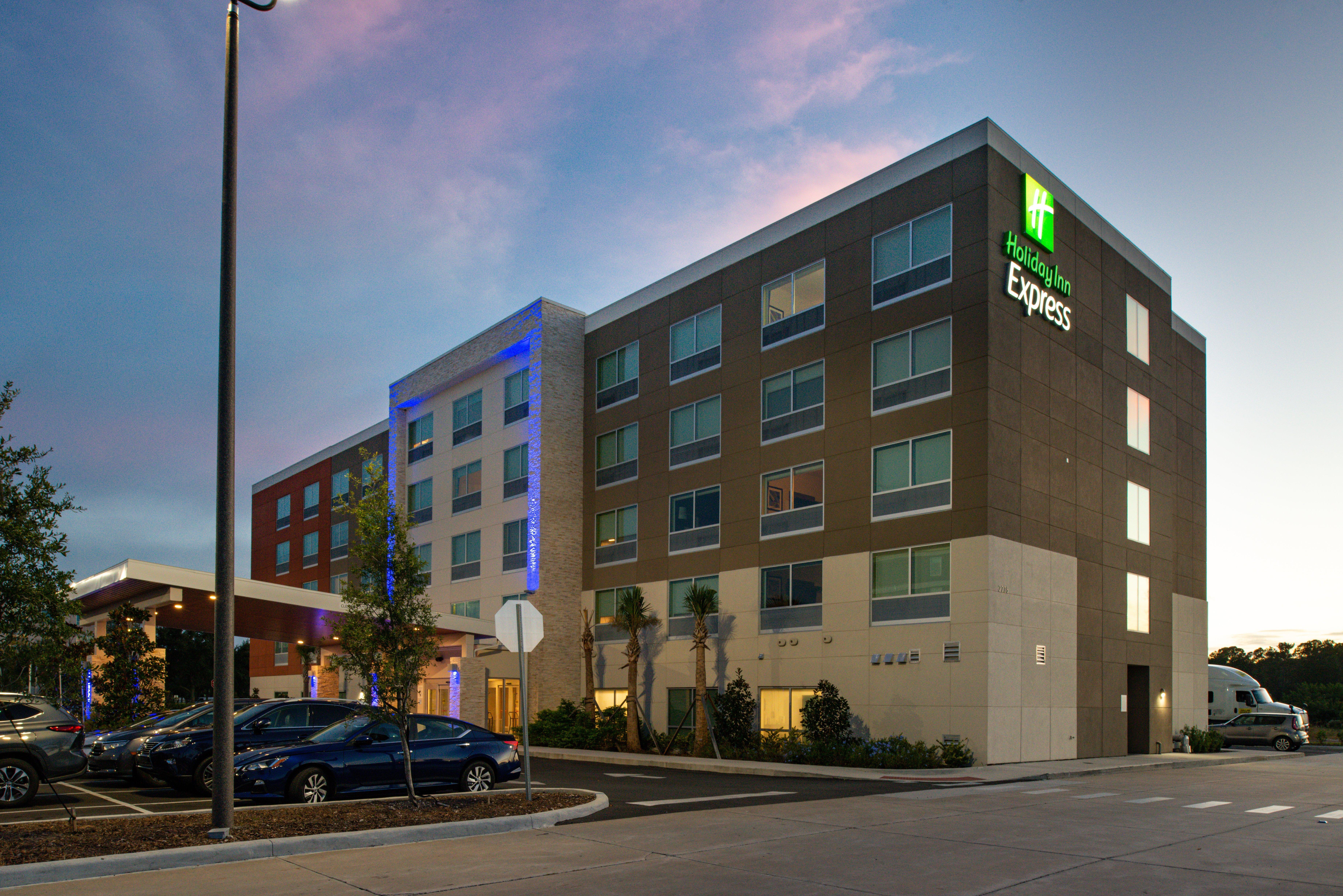 Holiday Inn Express Orlando - South Park By Ihg Williamsburg Exterior photo
